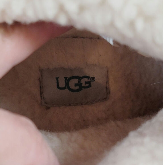 UGG ALDON STOUT WATER RESISTANT SHEARLING LINED ANKLE BOOTS IN BROWN, SZ 8 - Picture 15 of 16
